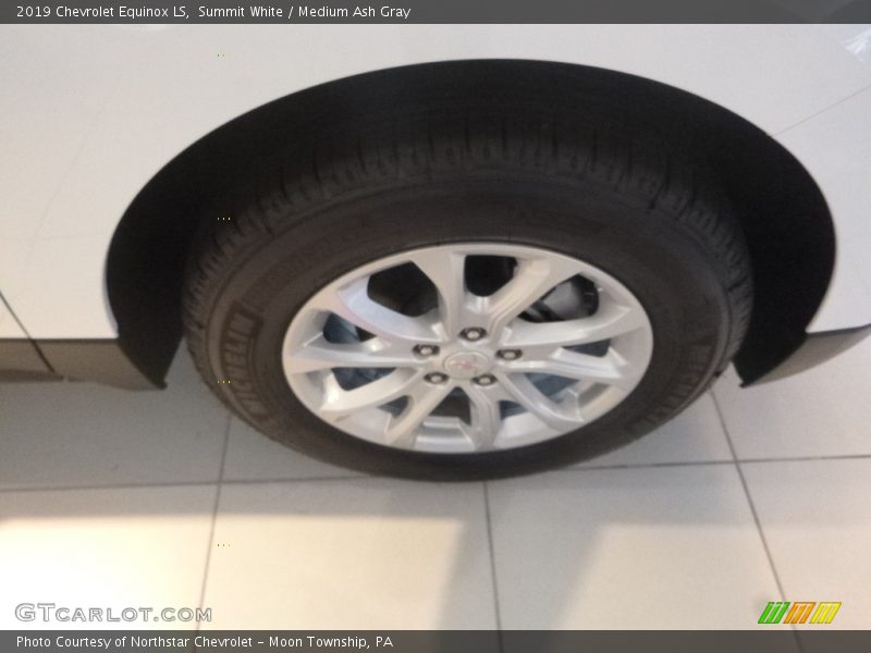 Summit White / Medium Ash Gray 2019 Chevrolet Equinox LS