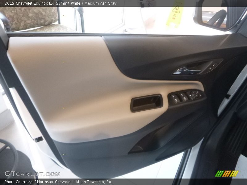 Summit White / Medium Ash Gray 2019 Chevrolet Equinox LS