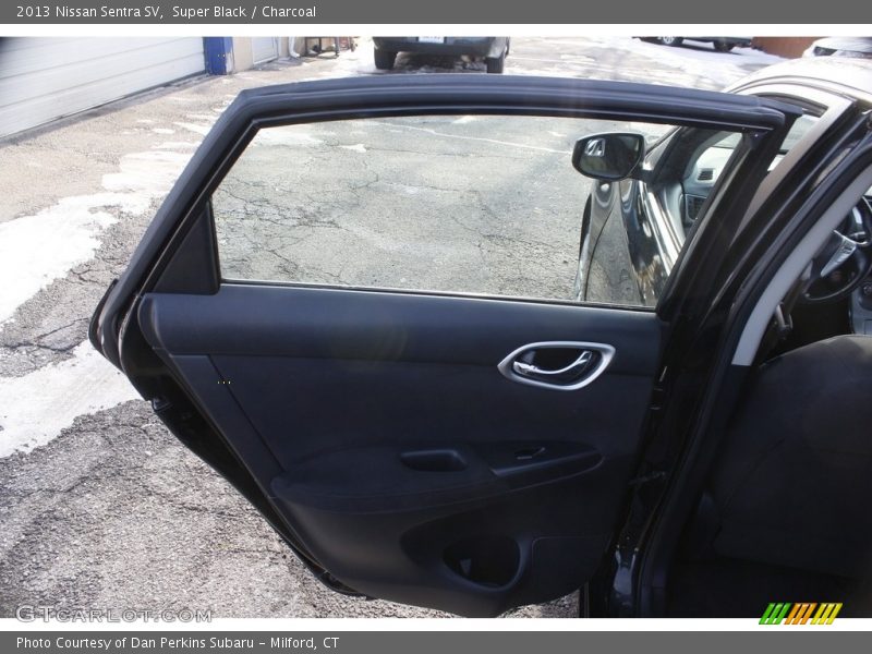 Super Black / Charcoal 2013 Nissan Sentra SV