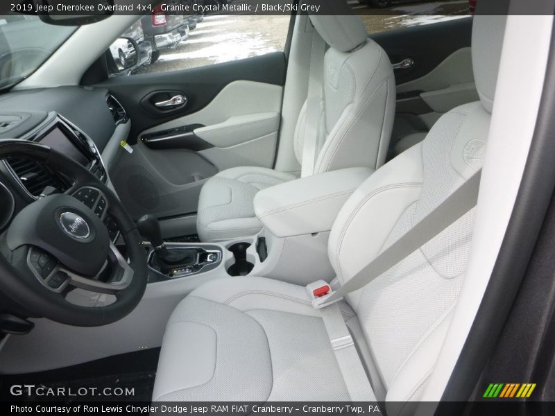 Granite Crystal Metallic / Black/Ski Grey 2019 Jeep Cherokee Overland 4x4