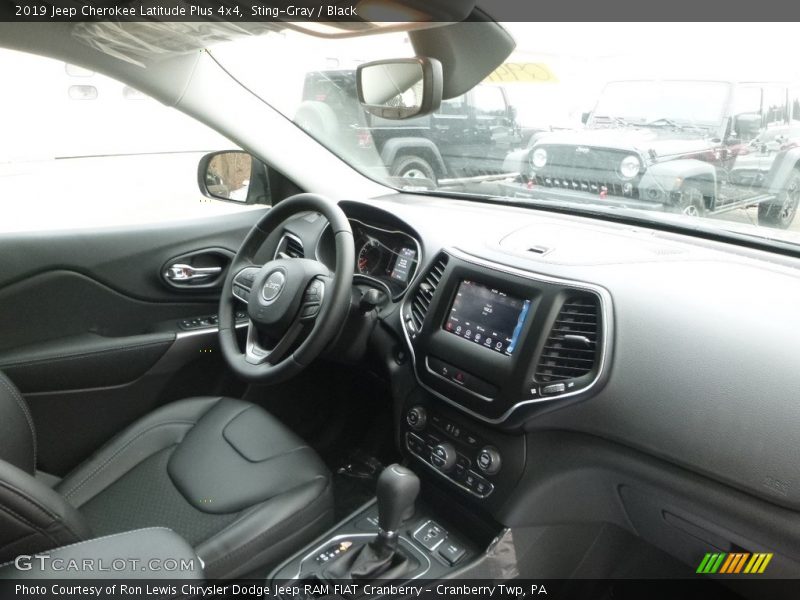 Sting-Gray / Black 2019 Jeep Cherokee Latitude Plus 4x4