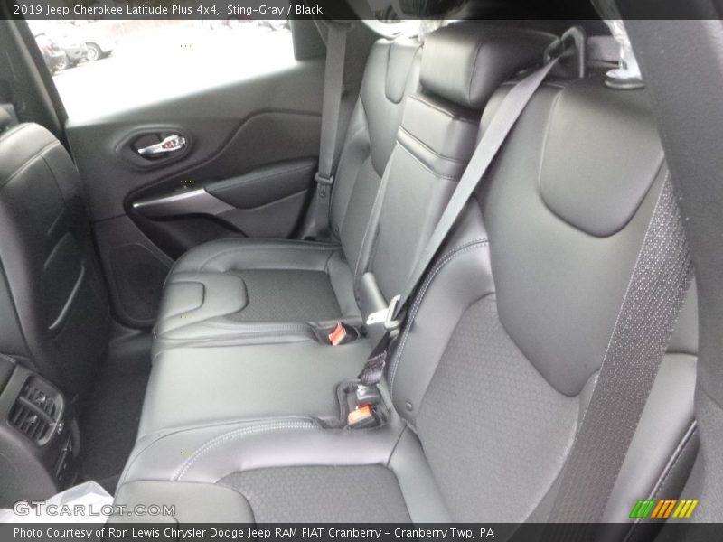 Sting-Gray / Black 2019 Jeep Cherokee Latitude Plus 4x4