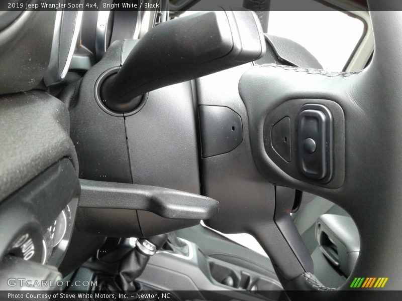 Bright White / Black 2019 Jeep Wrangler Sport 4x4