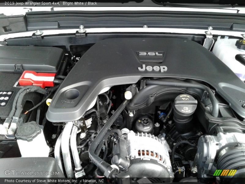Bright White / Black 2019 Jeep Wrangler Sport 4x4