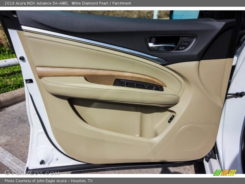 White Diamond Pearl / Parchment 2019 Acura MDX Advance SH-AWD