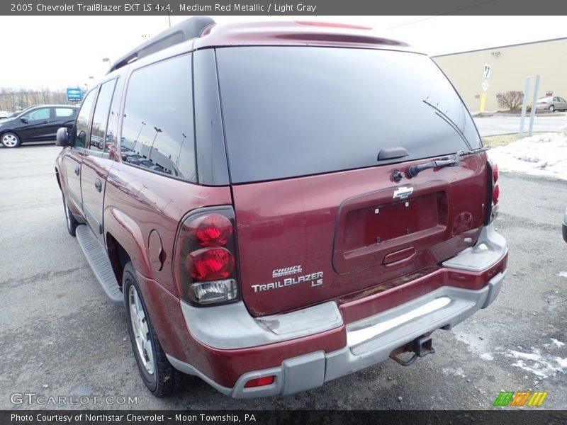 Medium Red Metallic / Light Gray 2005 Chevrolet TrailBlazer EXT LS 4x4