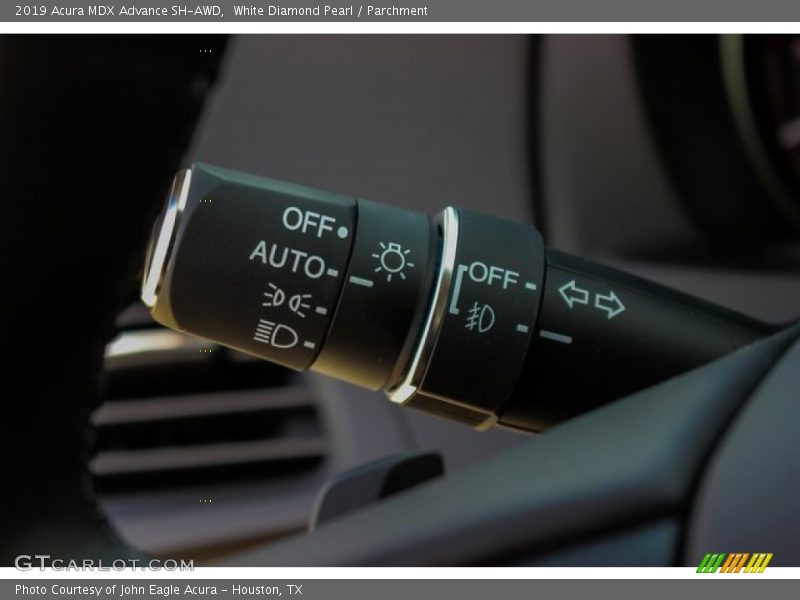 White Diamond Pearl / Parchment 2019 Acura MDX Advance SH-AWD