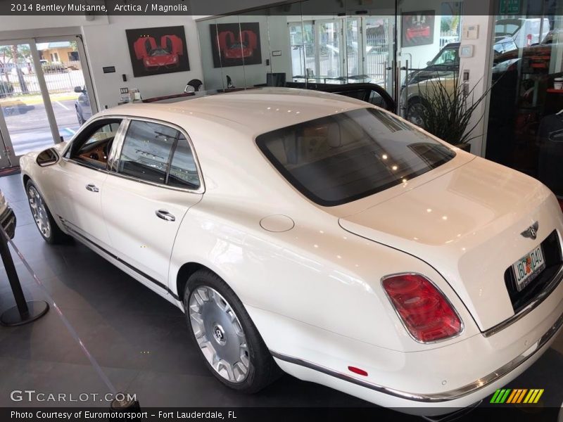 Arctica / Magnolia 2014 Bentley Mulsanne