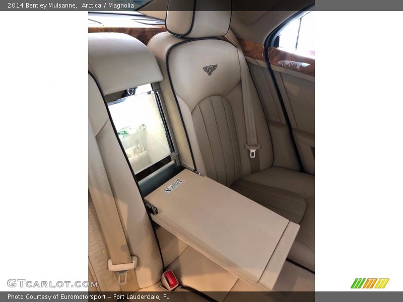 Arctica / Magnolia 2014 Bentley Mulsanne
