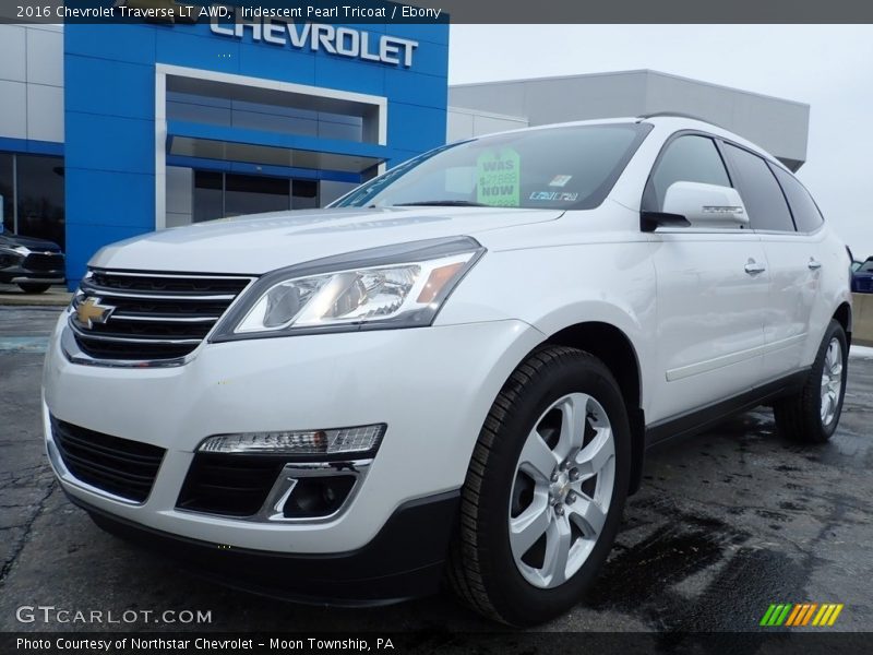 Iridescent Pearl Tricoat / Ebony 2016 Chevrolet Traverse LT AWD