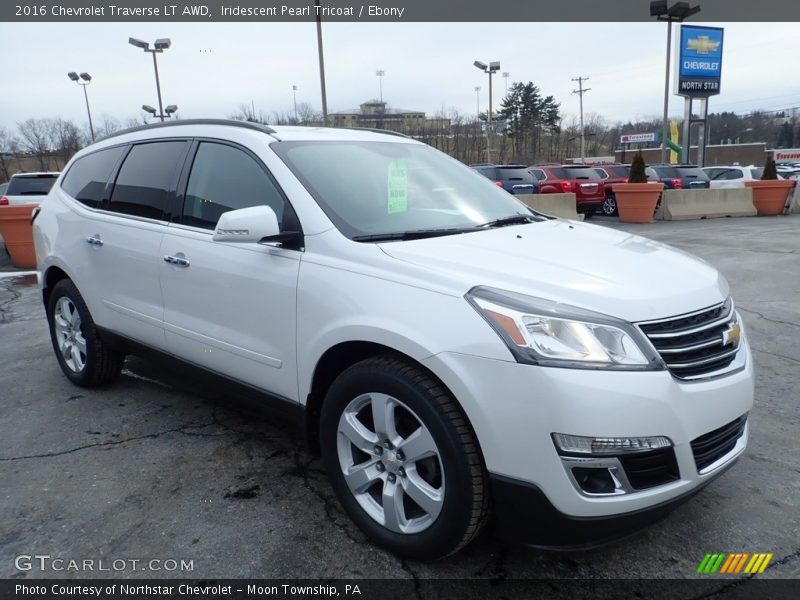 Iridescent Pearl Tricoat / Ebony 2016 Chevrolet Traverse LT AWD