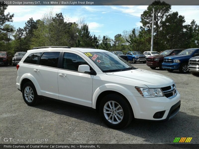 Vice White / Black/Light Frost Beige 2018 Dodge Journey SXT