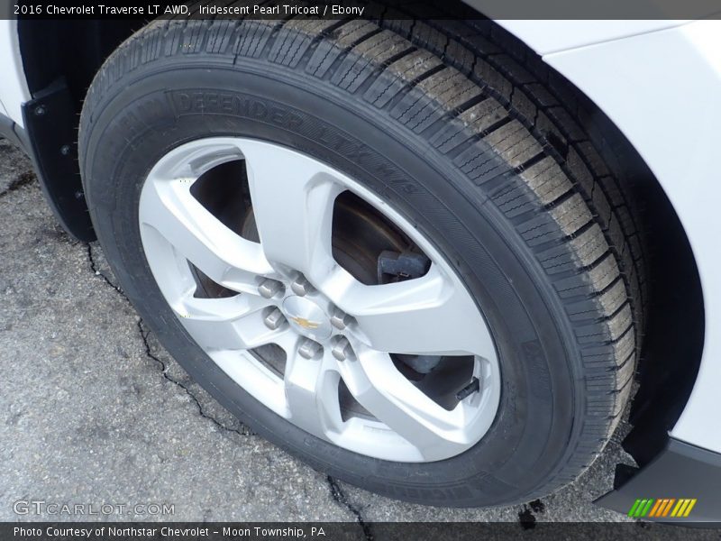 Iridescent Pearl Tricoat / Ebony 2016 Chevrolet Traverse LT AWD