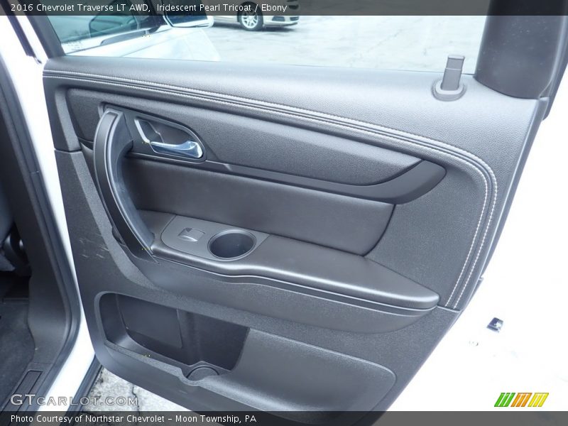 Iridescent Pearl Tricoat / Ebony 2016 Chevrolet Traverse LT AWD