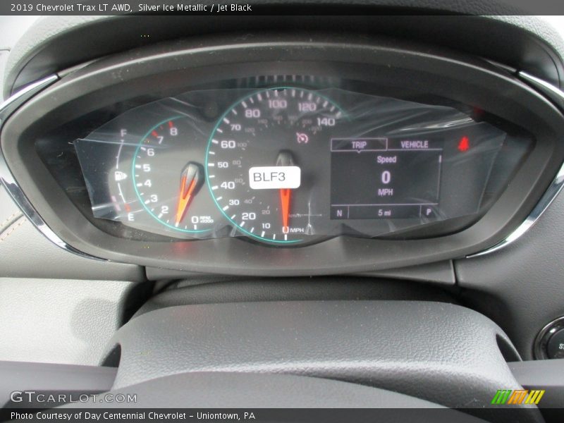Silver Ice Metallic / Jet Black 2019 Chevrolet Trax LT AWD