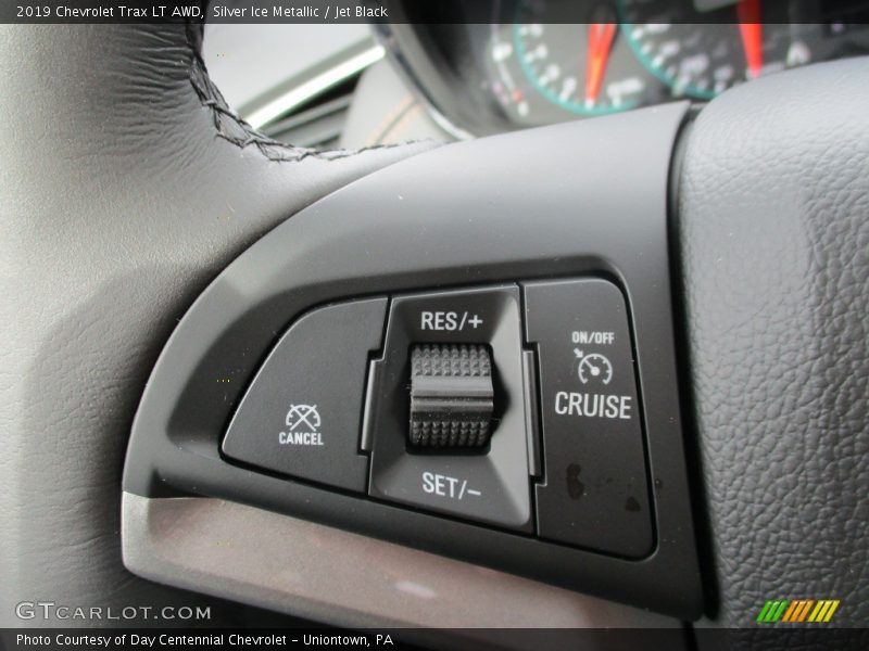 Silver Ice Metallic / Jet Black 2019 Chevrolet Trax LT AWD