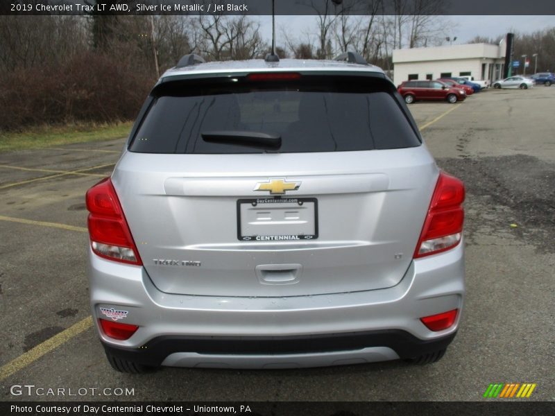 Silver Ice Metallic / Jet Black 2019 Chevrolet Trax LT AWD