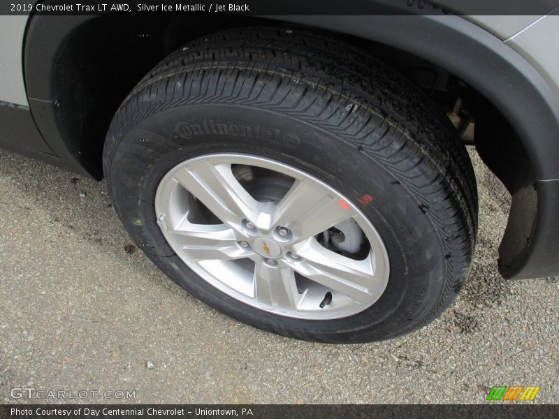 Silver Ice Metallic / Jet Black 2019 Chevrolet Trax LT AWD