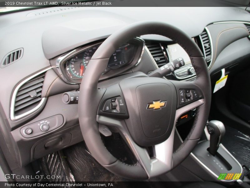 Silver Ice Metallic / Jet Black 2019 Chevrolet Trax LT AWD