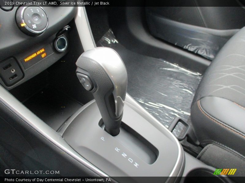 Silver Ice Metallic / Jet Black 2019 Chevrolet Trax LT AWD