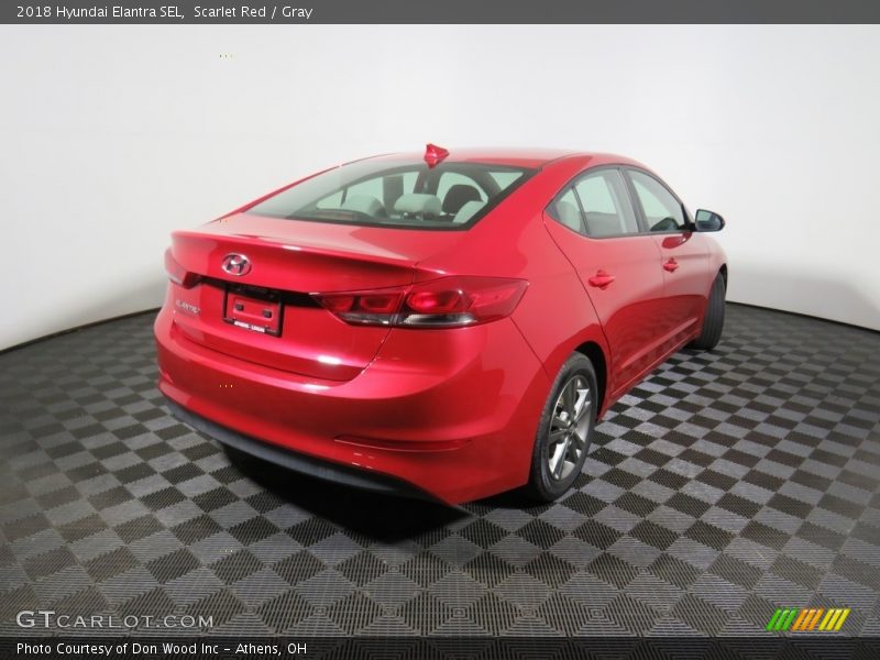 Scarlet Red / Gray 2018 Hyundai Elantra SEL