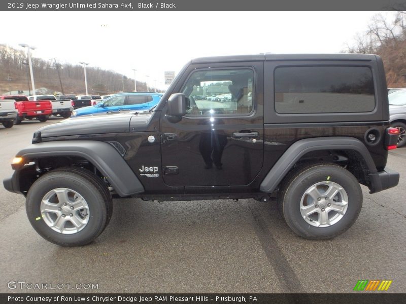 Black / Black 2019 Jeep Wrangler Unlimited Sahara 4x4