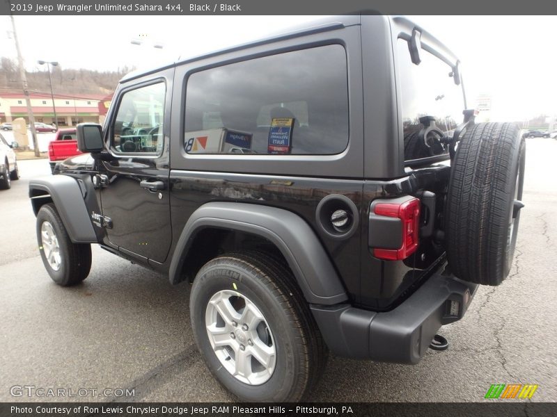 Black / Black 2019 Jeep Wrangler Unlimited Sahara 4x4
