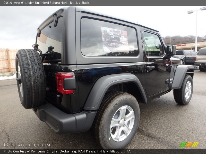 Black / Black 2019 Jeep Wrangler Unlimited Sahara 4x4