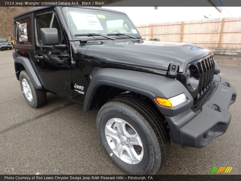 Black / Black 2019 Jeep Wrangler Unlimited Sahara 4x4