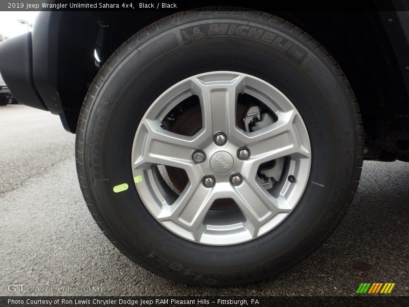 Black / Black 2019 Jeep Wrangler Unlimited Sahara 4x4