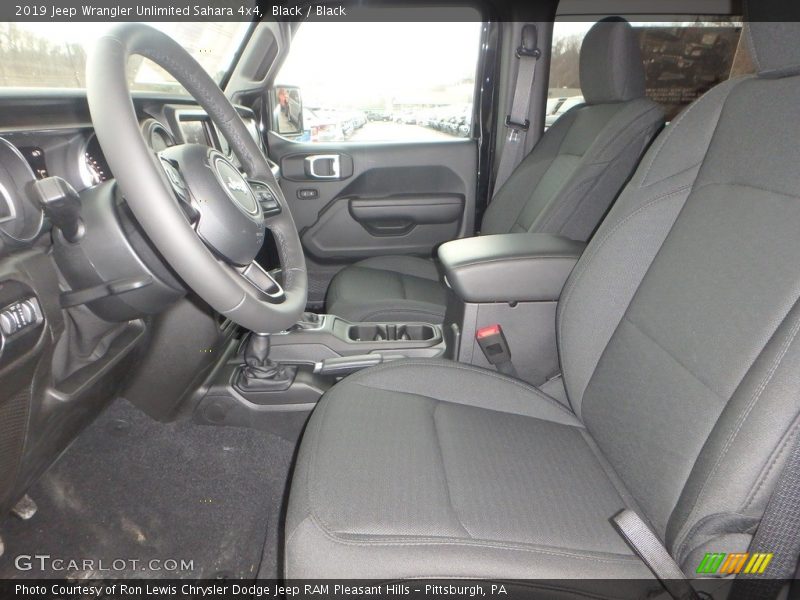 Black / Black 2019 Jeep Wrangler Unlimited Sahara 4x4
