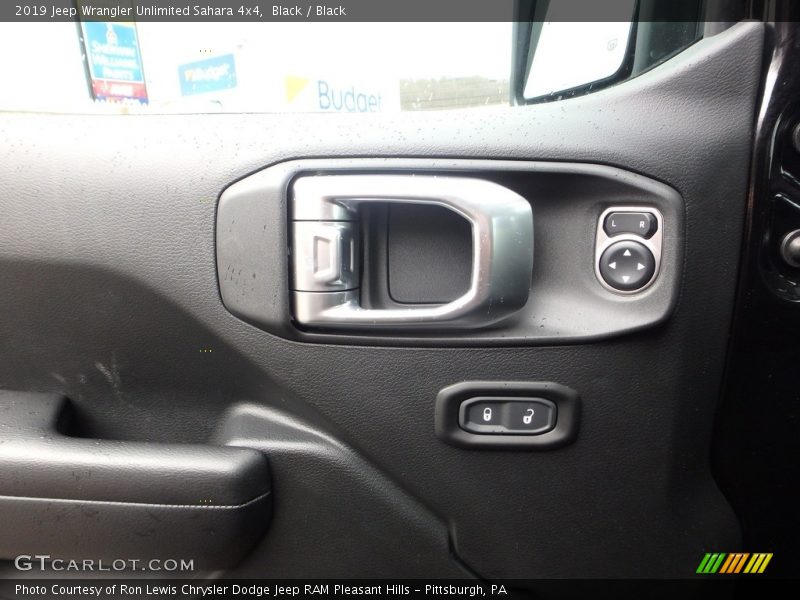 Black / Black 2019 Jeep Wrangler Unlimited Sahara 4x4