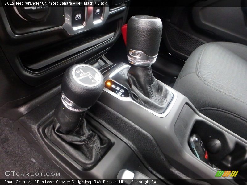 Black / Black 2019 Jeep Wrangler Unlimited Sahara 4x4