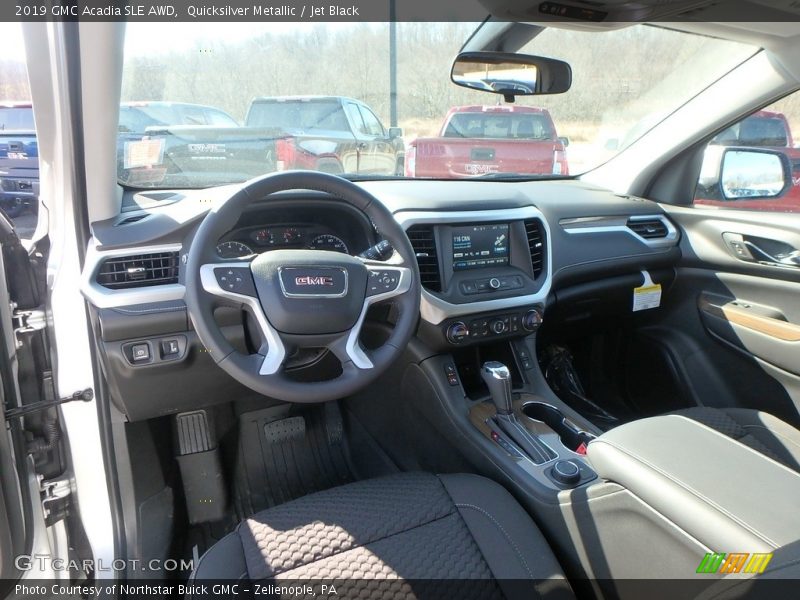 Quicksilver Metallic / Jet Black 2019 GMC Acadia SLE AWD