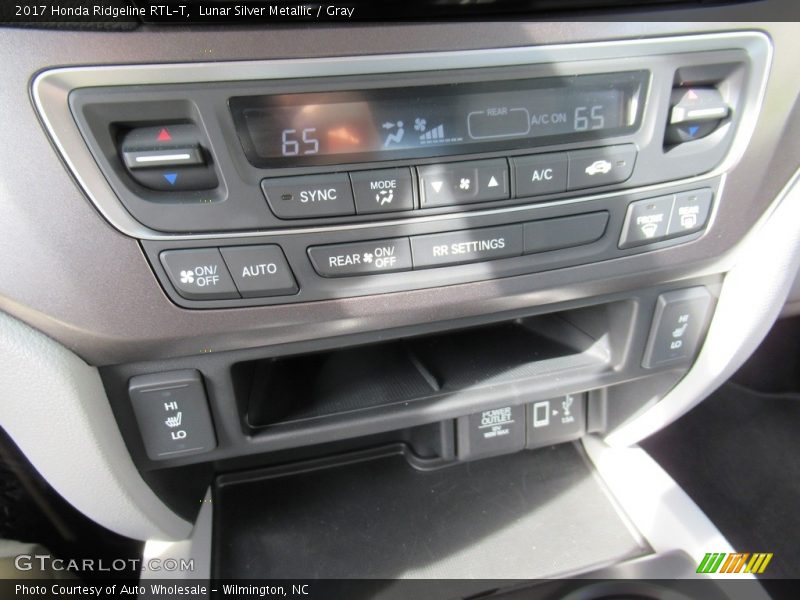 Lunar Silver Metallic / Gray 2017 Honda Ridgeline RTL-T