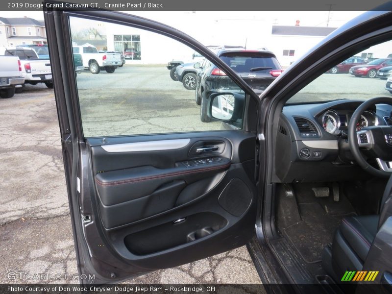 Granite Pearl / Black 2019 Dodge Grand Caravan GT