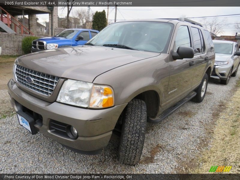 Mineral Grey Metallic / Medium Parchment 2005 Ford Explorer XLT 4x4