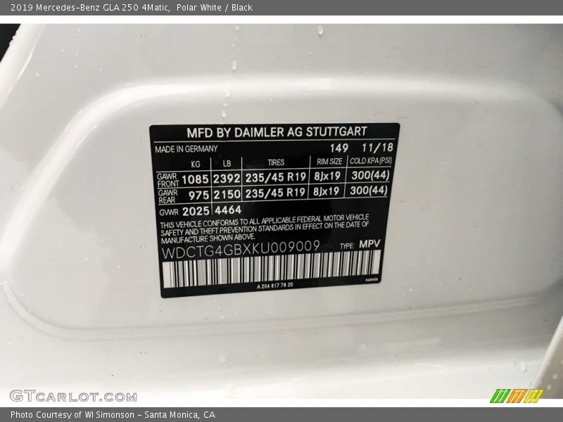 Polar White / Black 2019 Mercedes-Benz GLA 250 4Matic