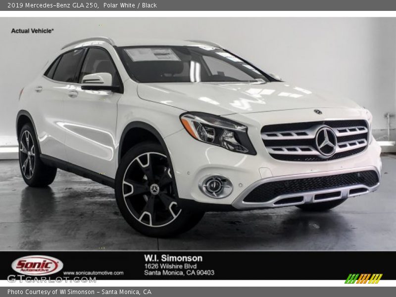 Polar White / Black 2019 Mercedes-Benz GLA 250