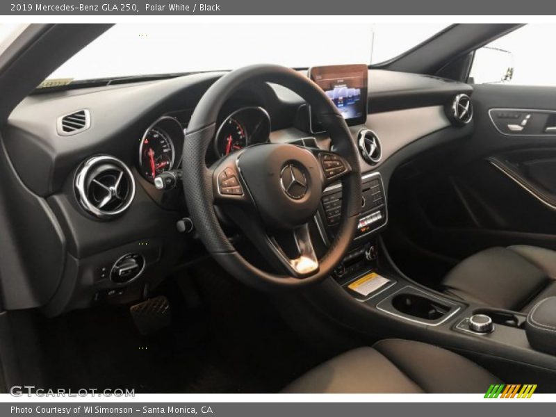 Polar White / Black 2019 Mercedes-Benz GLA 250