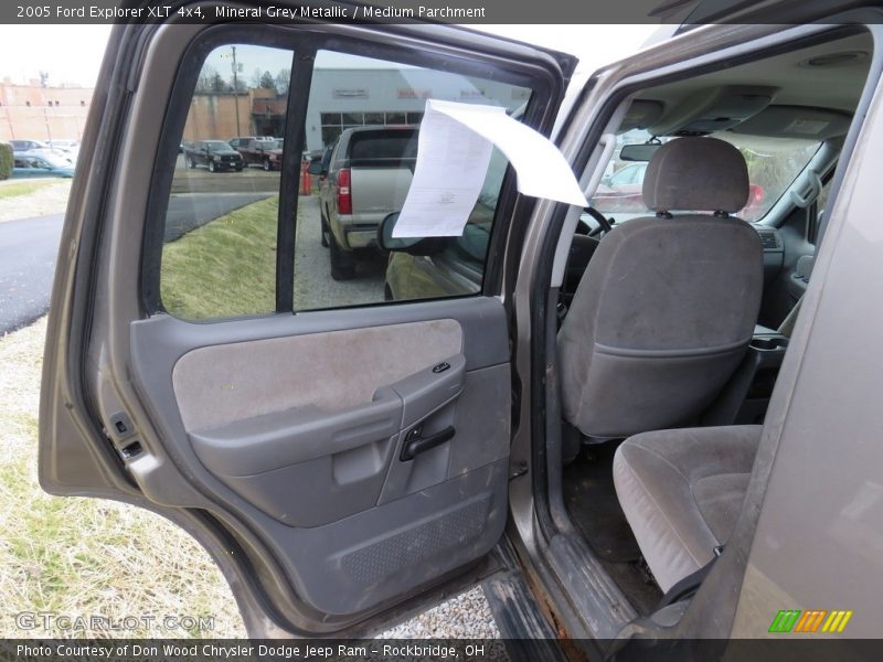 Mineral Grey Metallic / Medium Parchment 2005 Ford Explorer XLT 4x4