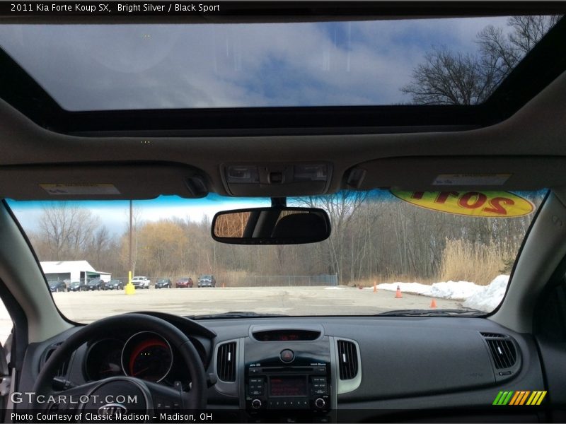 Bright Silver / Black Sport 2011 Kia Forte Koup SX
