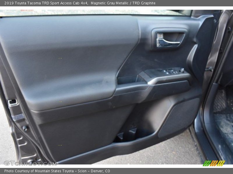 Magnetic Gray Metallic / TRD Graphite 2019 Toyota Tacoma TRD Sport Access Cab 4x4