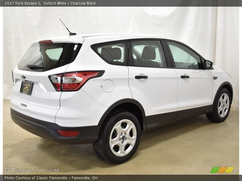 Oxford White / Charcoal Black 2017 Ford Escape S