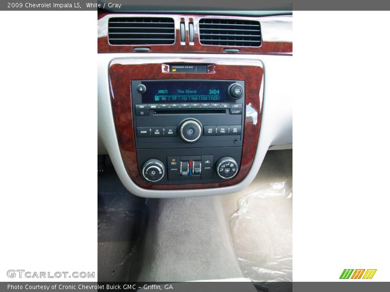 White / Gray 2009 Chevrolet Impala LS