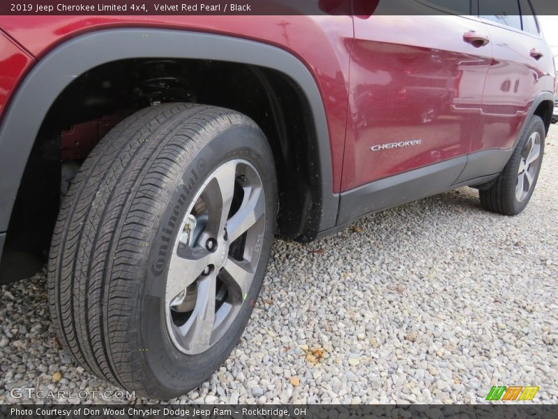 Velvet Red Pearl / Black 2019 Jeep Cherokee Limited 4x4