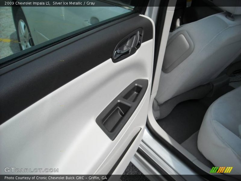 Silver Ice Metallic / Gray 2009 Chevrolet Impala LS