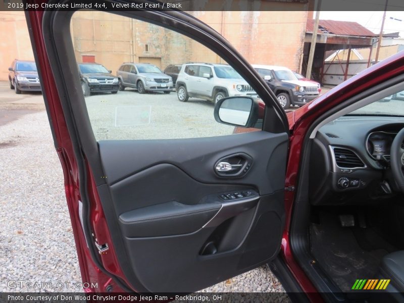 Velvet Red Pearl / Black 2019 Jeep Cherokee Limited 4x4