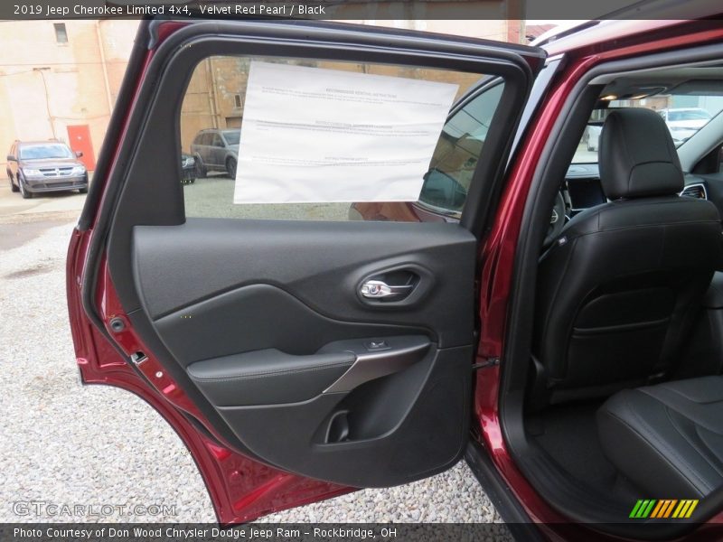 Velvet Red Pearl / Black 2019 Jeep Cherokee Limited 4x4