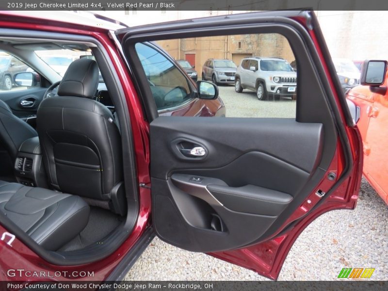 Velvet Red Pearl / Black 2019 Jeep Cherokee Limited 4x4